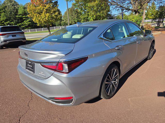 used 2025 Lexus ES 300h car, priced at $45,925