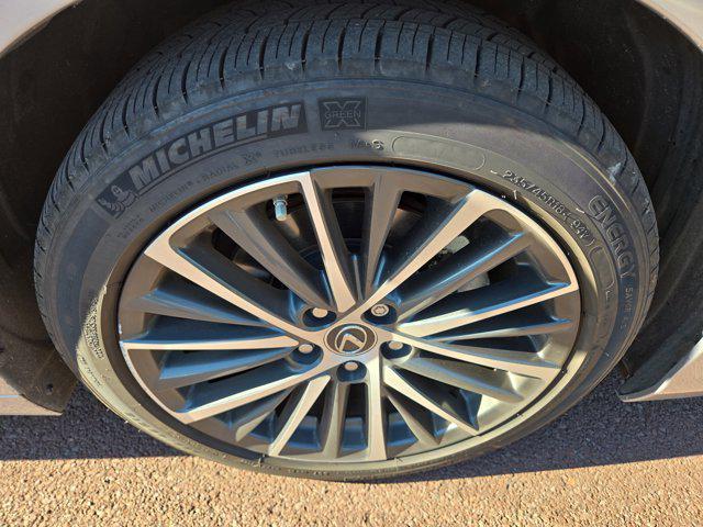 used 2025 Lexus ES 300h car, priced at $45,925