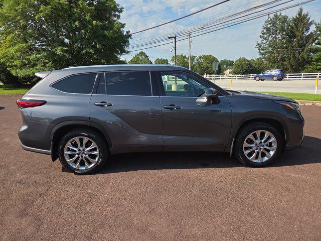 used 2021 Toyota Highlander Hybrid car, priced at $35,795