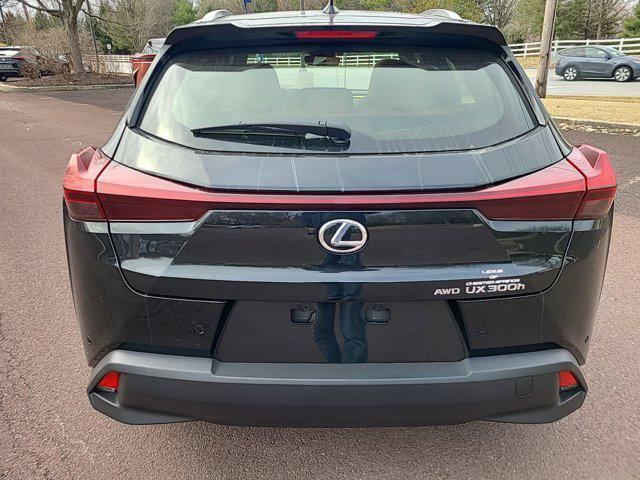 new 2025 Lexus UX 300h car, priced at $46,385