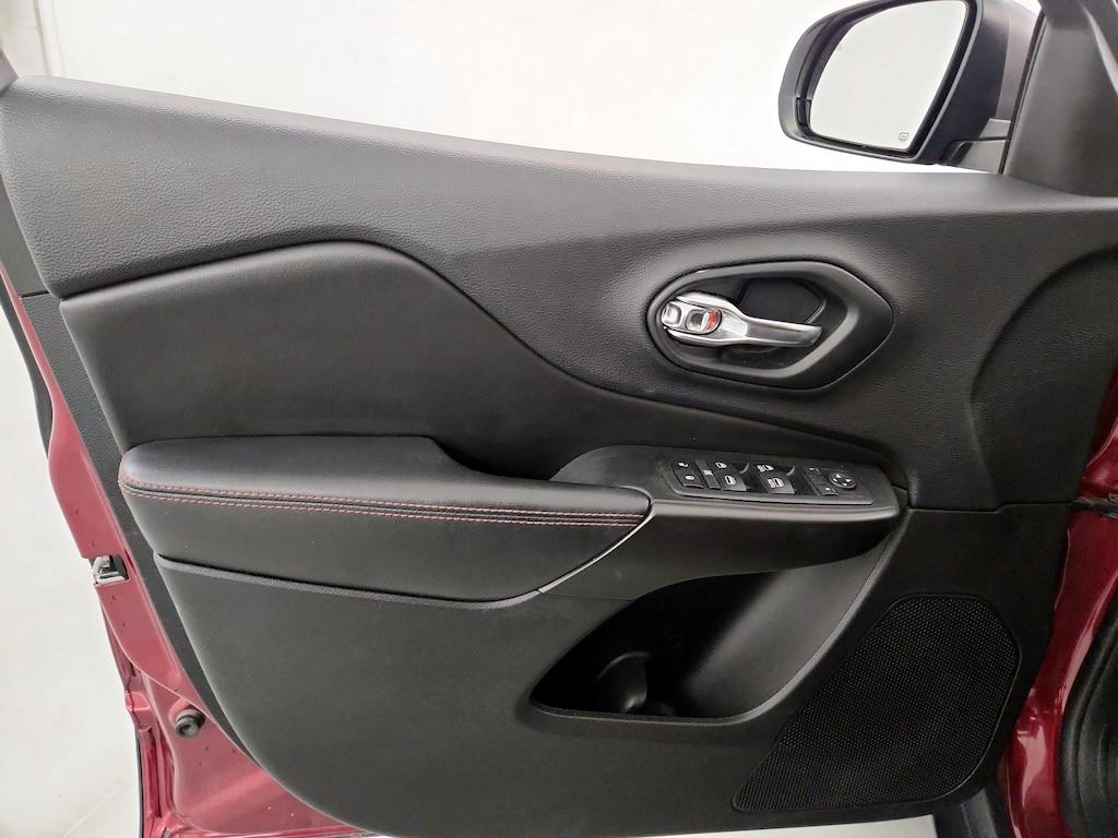 used 2019 Jeep Cherokee car, priced at $21,998