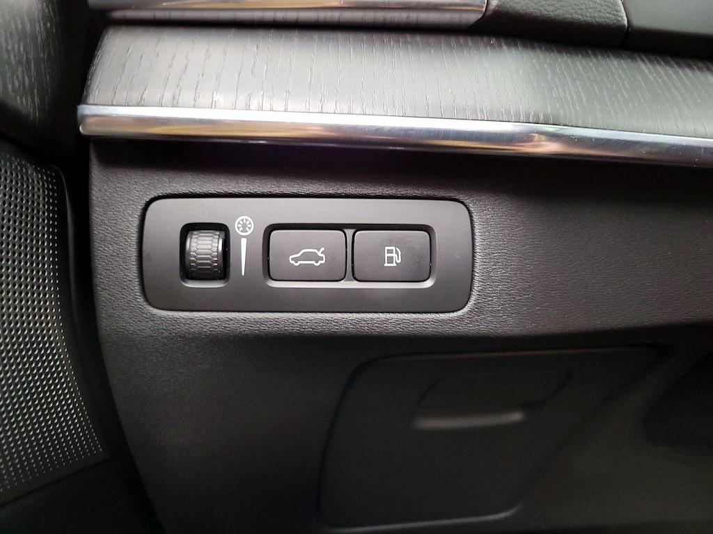 used 2022 Volvo XC90 Recharge Plug-In Hybrid car, priced at $42,998