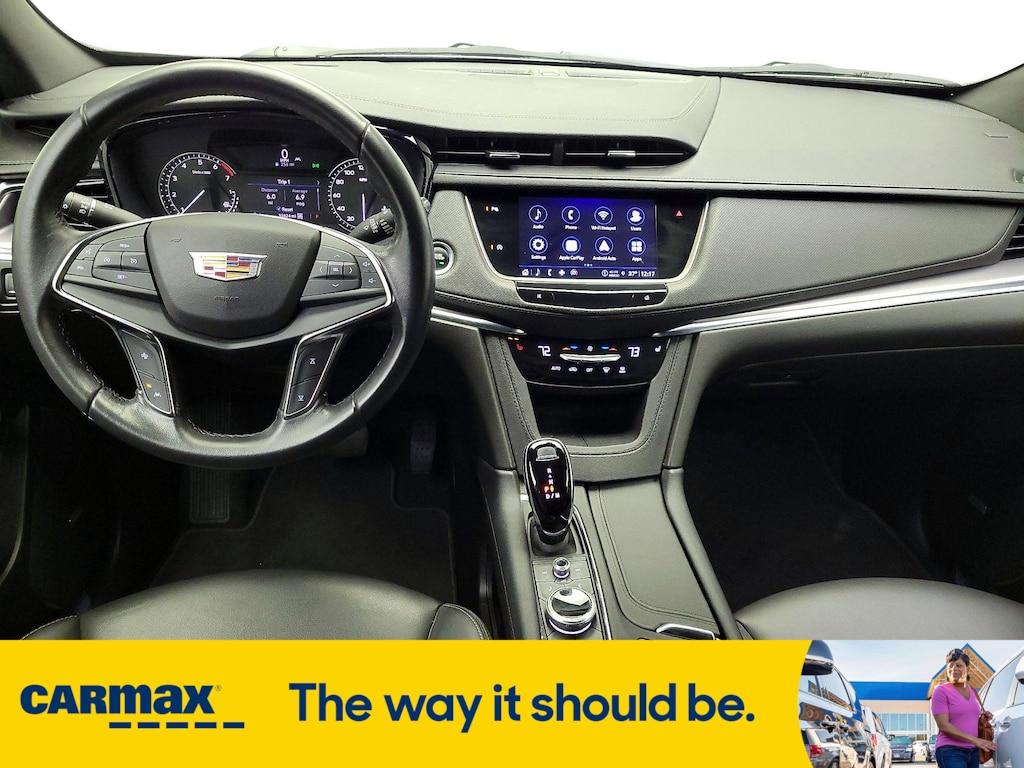used 2022 Cadillac XT5 car, priced at $30,998
