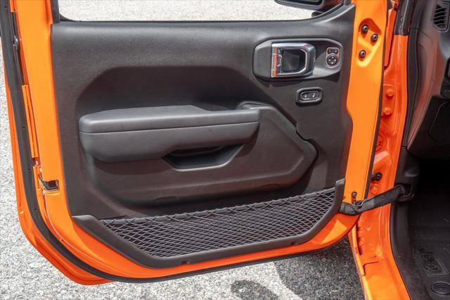 new 2025 Jeep Wrangler car, priced at $48,637