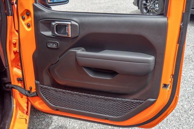 new 2025 Jeep Wrangler car, priced at $48,637