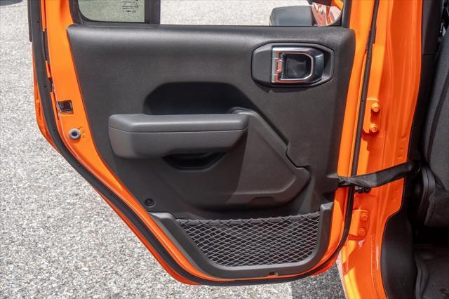 new 2025 Jeep Wrangler car, priced at $48,637