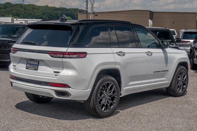new 2025 Jeep Grand Cherokee car, priced at $58,900