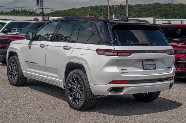 new 2025 Jeep Grand Cherokee car, priced at $58,900