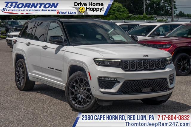 new 2025 Jeep Grand Cherokee car, priced at $58,900