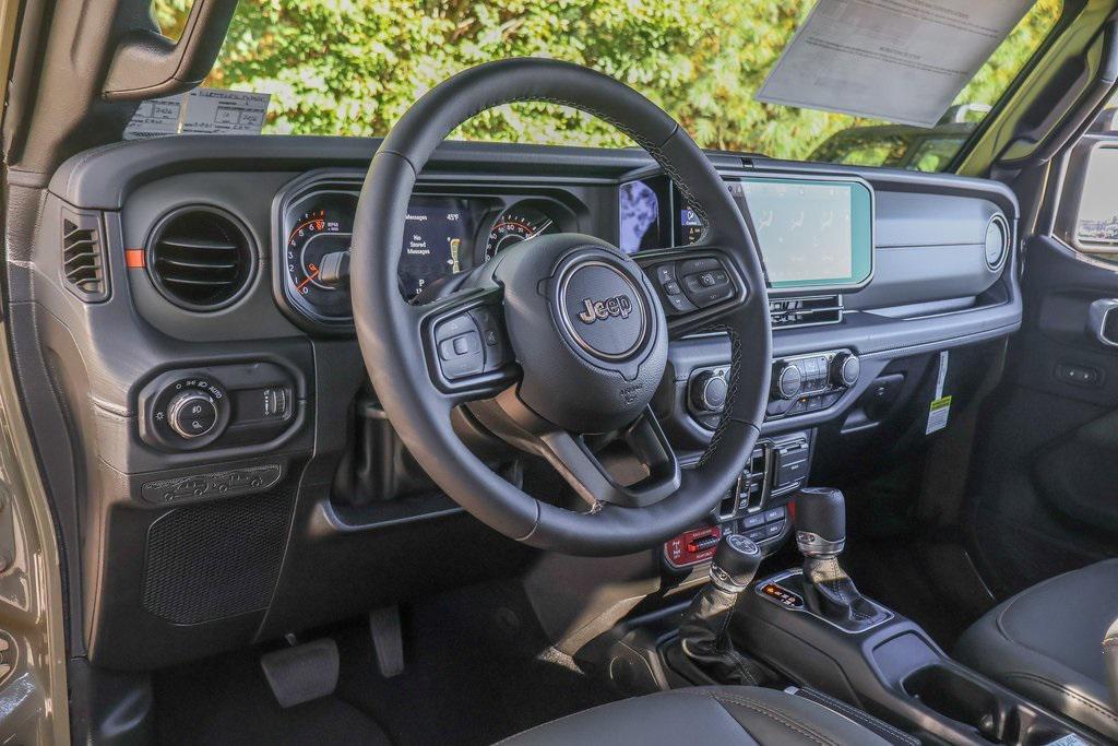 new 2025 Jeep Gladiator car, priced at $58,940