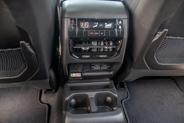 new 2025 Jeep Grand Cherokee L car, priced at $43,275
