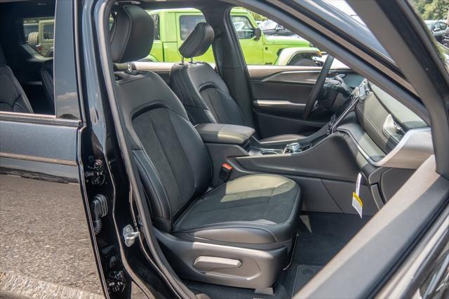 new 2025 Jeep Grand Cherokee L car, priced at $43,275