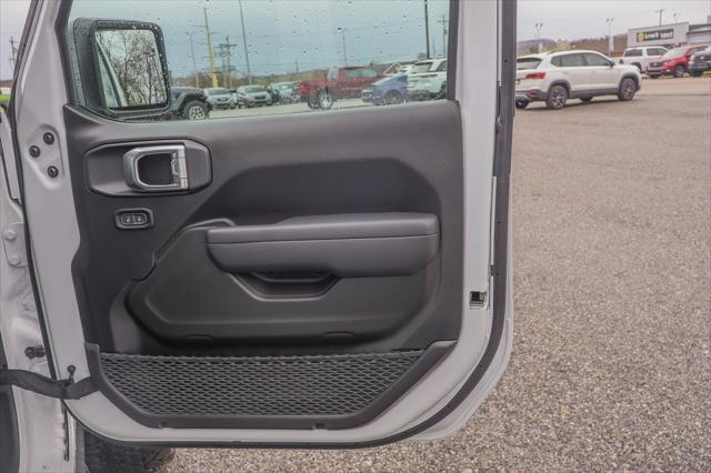 new 2025 Jeep Wrangler car, priced at $55,499