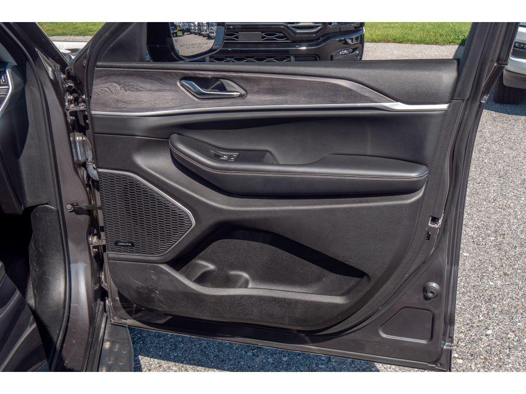 used 2021 Jeep Grand Cherokee L car, priced at $35,989