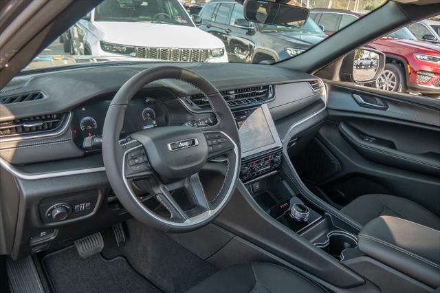 new 2025 Jeep Grand Cherokee car, priced at $38,528