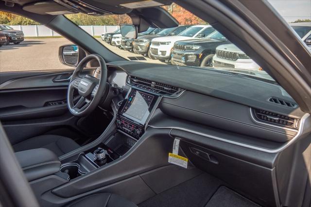 new 2025 Jeep Grand Cherokee car, priced at $38,528