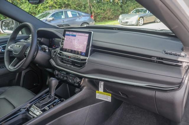 new 2025 Jeep Compass car, priced at $35,002