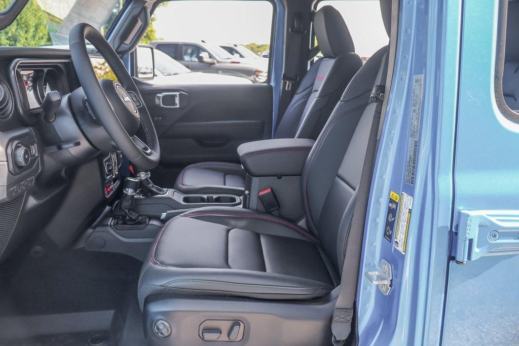new 2025 Jeep Wrangler car, priced at $73,055