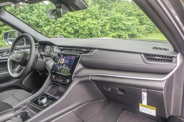new 2025 Jeep Grand Cherokee L car, priced at $40,495