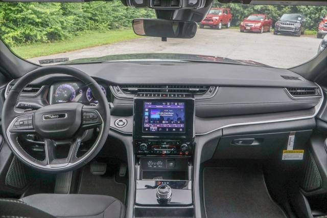 new 2025 Jeep Grand Cherokee L car, priced at $40,495