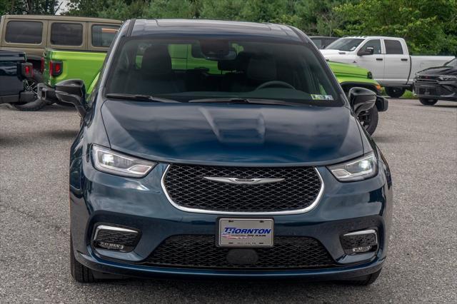 new 2025 Chrysler Pacifica car, priced at $42,495