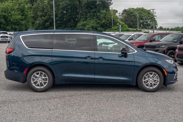 new 2025 Chrysler Pacifica car, priced at $42,495