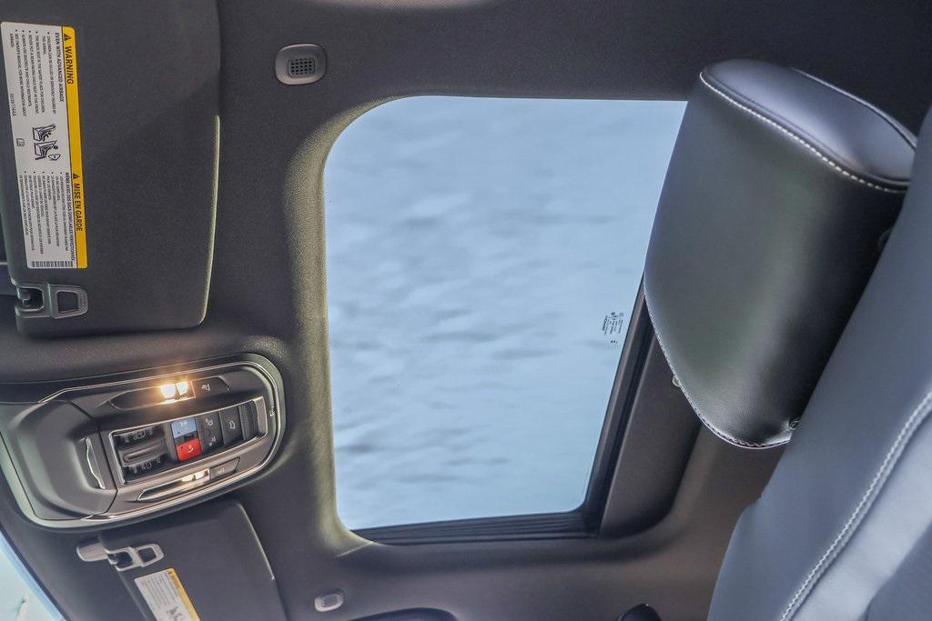 new 2025 Jeep Grand Cherokee car, priced at $42,829