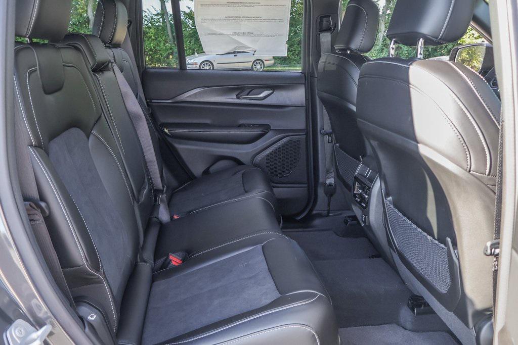 new 2025 Jeep Grand Cherokee car, priced at $42,829