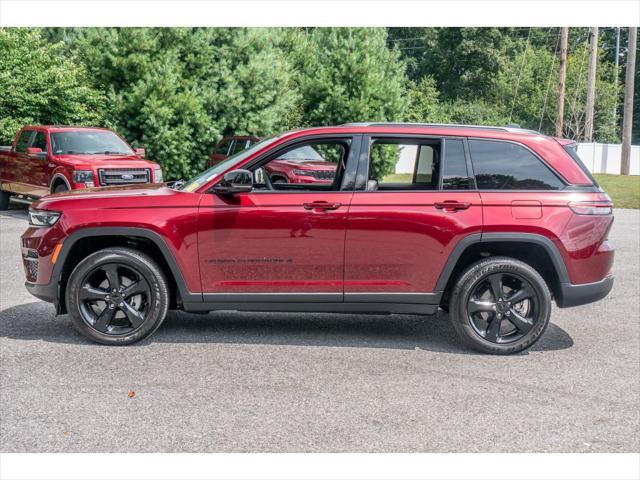 used 2023 Jeep Grand Cherokee car, priced at $32,999