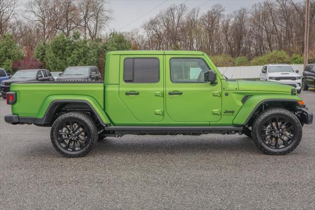 new 2025 Jeep Gladiator car, priced at $43,055