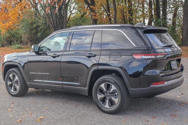 new 2024 Jeep Grand Cherokee car, priced at $44,499