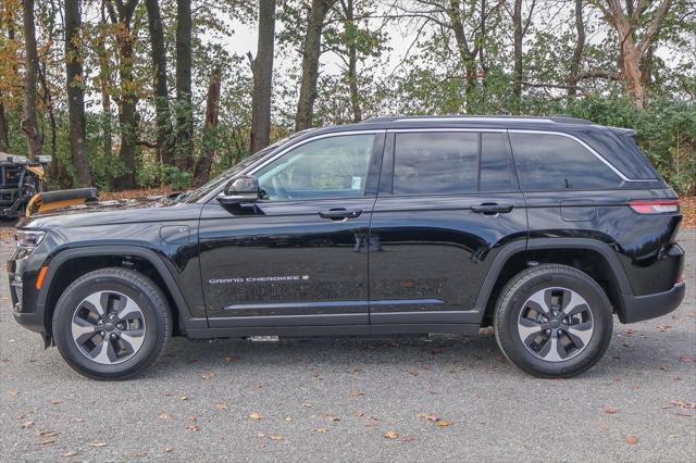 new 2024 Jeep Grand Cherokee car, priced at $44,499