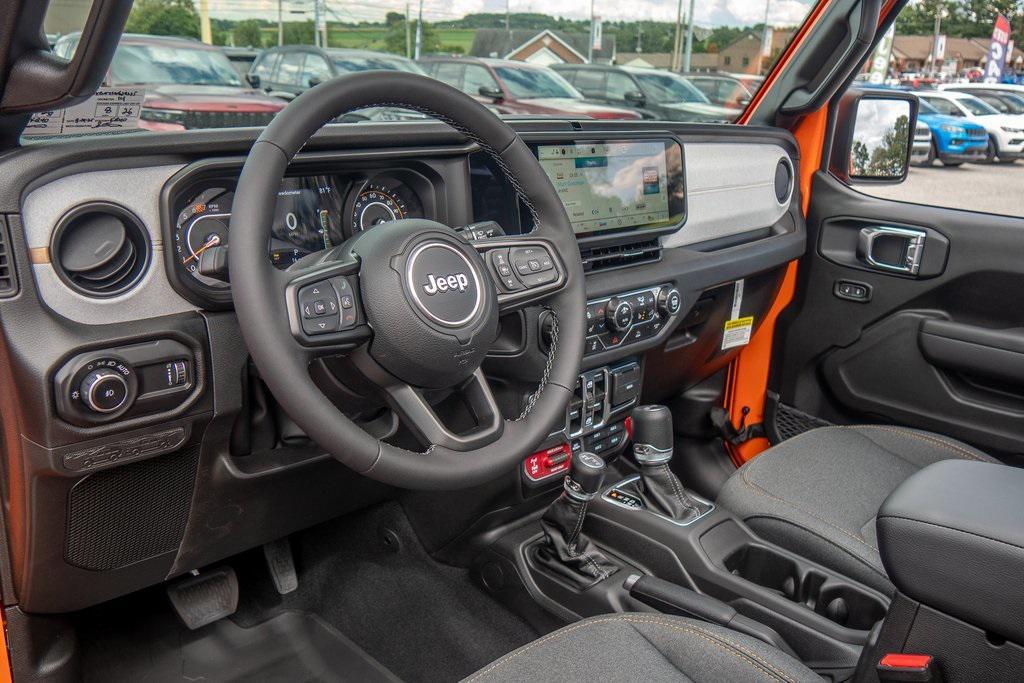 new 2025 Jeep Wrangler car, priced at $57,195