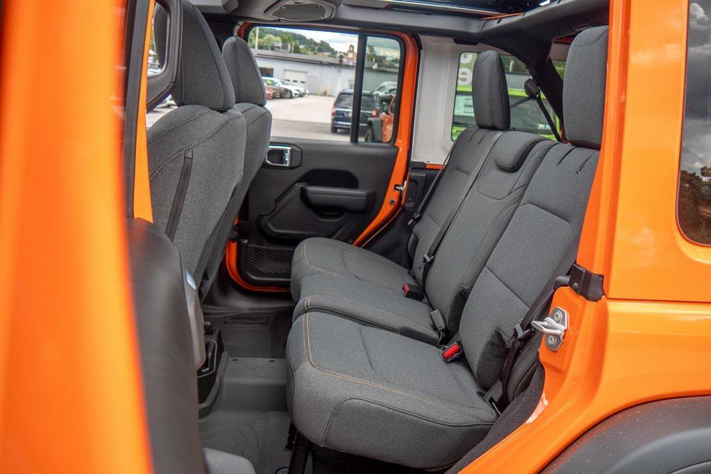 new 2025 Jeep Wrangler car, priced at $57,195