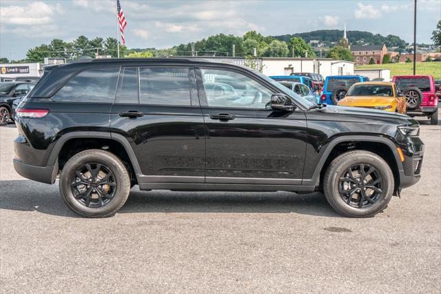 new 2024 Jeep Grand Cherokee car, priced at $39,890