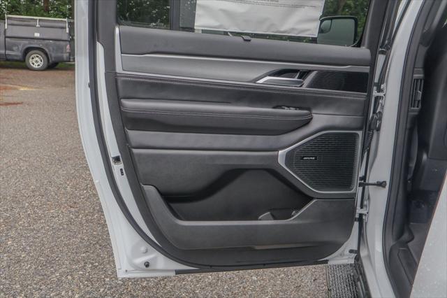 new 2025 Jeep Wagoneer L car, priced at $83,175