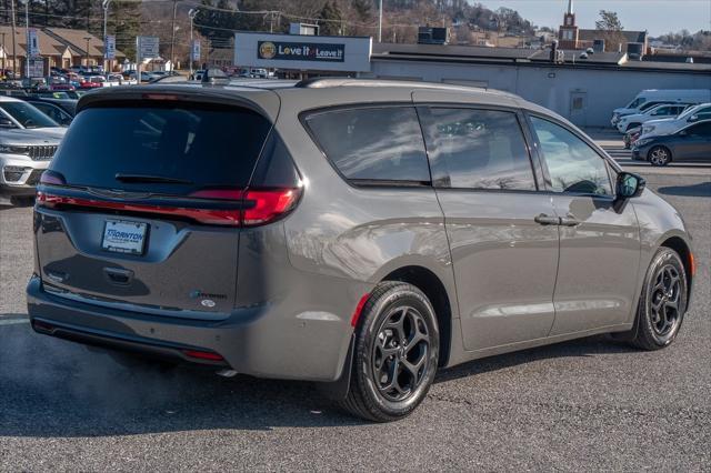 new 2025 Chrysler Pacifica Hybrid car, priced at $49,968