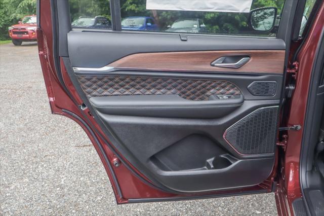 new 2025 Jeep Grand Cherokee L car, priced at $62,553