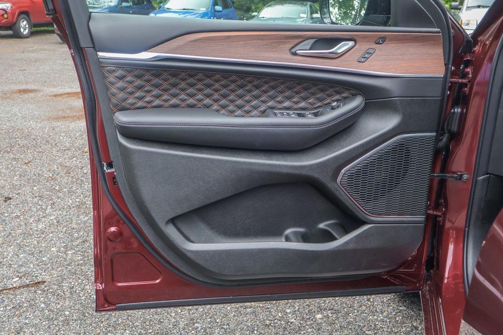 new 2025 Jeep Grand Cherokee L car, priced at $60,399
