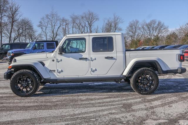 new 2025 Jeep Gladiator car, priced at $40,480