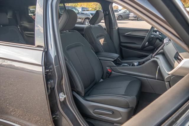 new 2025 Jeep Grand Cherokee L car, priced at $38,648