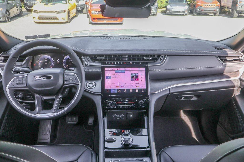 new 2025 Jeep Grand Cherokee car, priced at $46,073