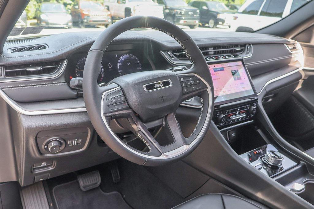 new 2025 Jeep Grand Cherokee car, priced at $46,073