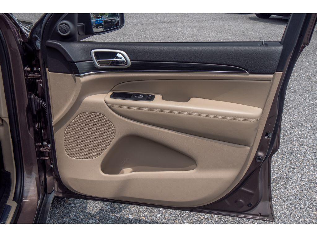 used 2020 Jeep Grand Cherokee car, priced at $27,469