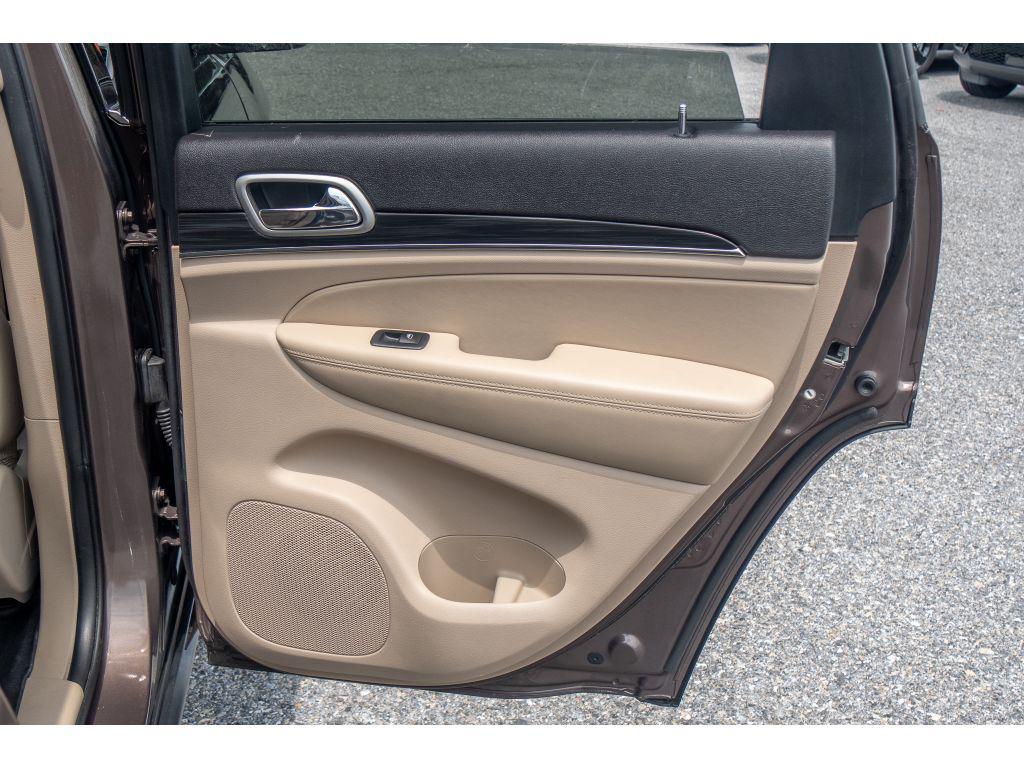 used 2020 Jeep Grand Cherokee car, priced at $27,469