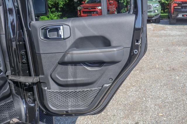 new 2025 Jeep Wrangler car, priced at $54,731