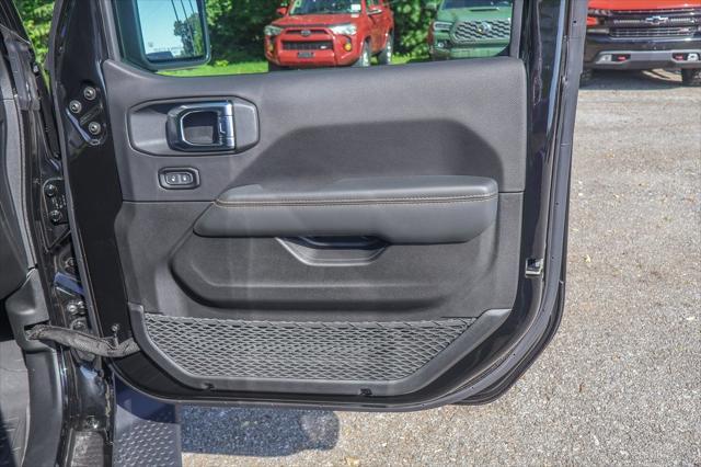 new 2025 Jeep Wrangler car, priced at $54,731