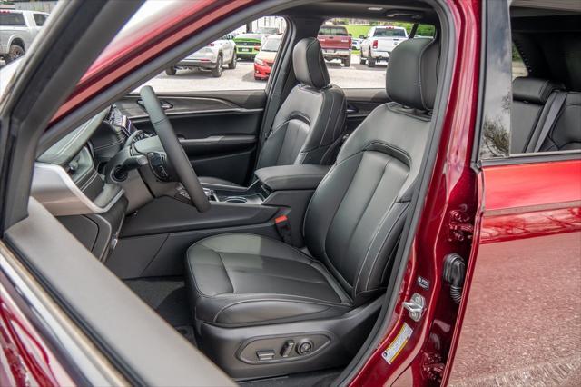 new 2025 Jeep Grand Cherokee car, priced at $46,648