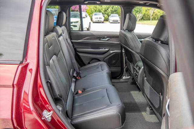 new 2025 Jeep Grand Cherokee car, priced at $46,648