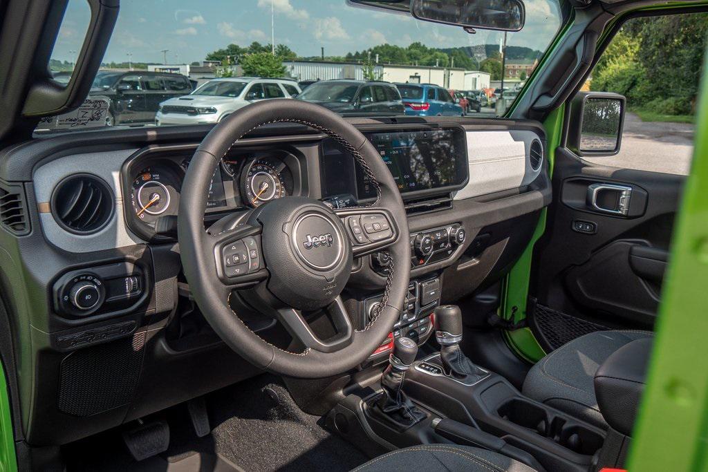 new 2025 Jeep Wrangler car, priced at $55,275